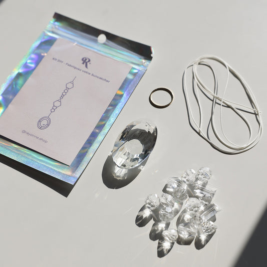 Kit de fabrication pour un suncatcher avec des cristaux qui font des reflets arcs-en-ciel