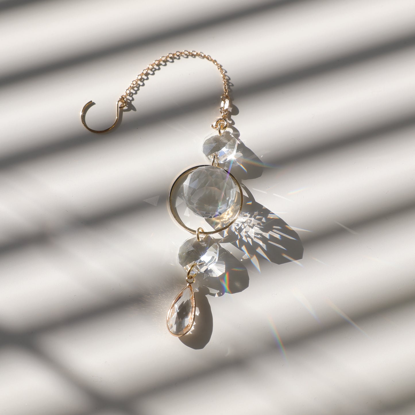 Mini Suncatcher Prisma fabriqué en France par la marque Rayonne