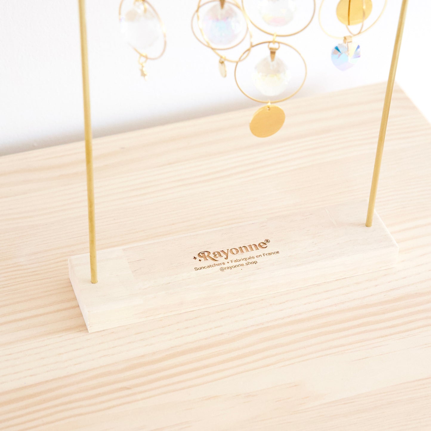 Présentoir Rayonne® en bois avec gravure, pour les Suncatchers