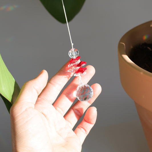 suncatcher de la marque rayonne avec cristaux rouges