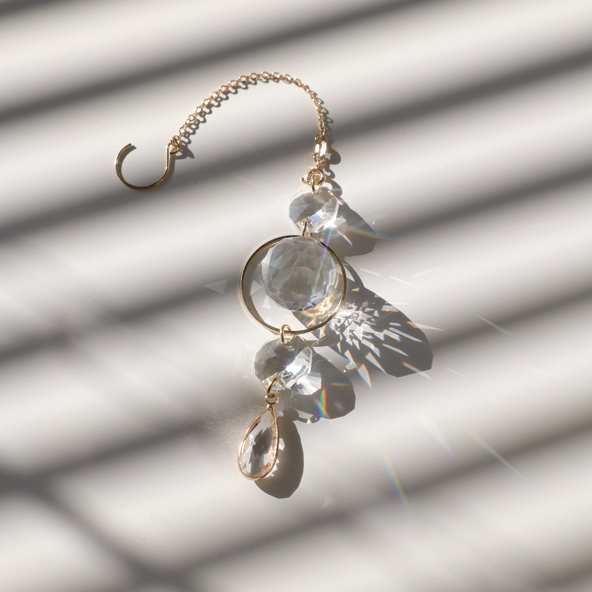 Mini Suncatcher Prisma fabriqué en France par la marque Rayonne