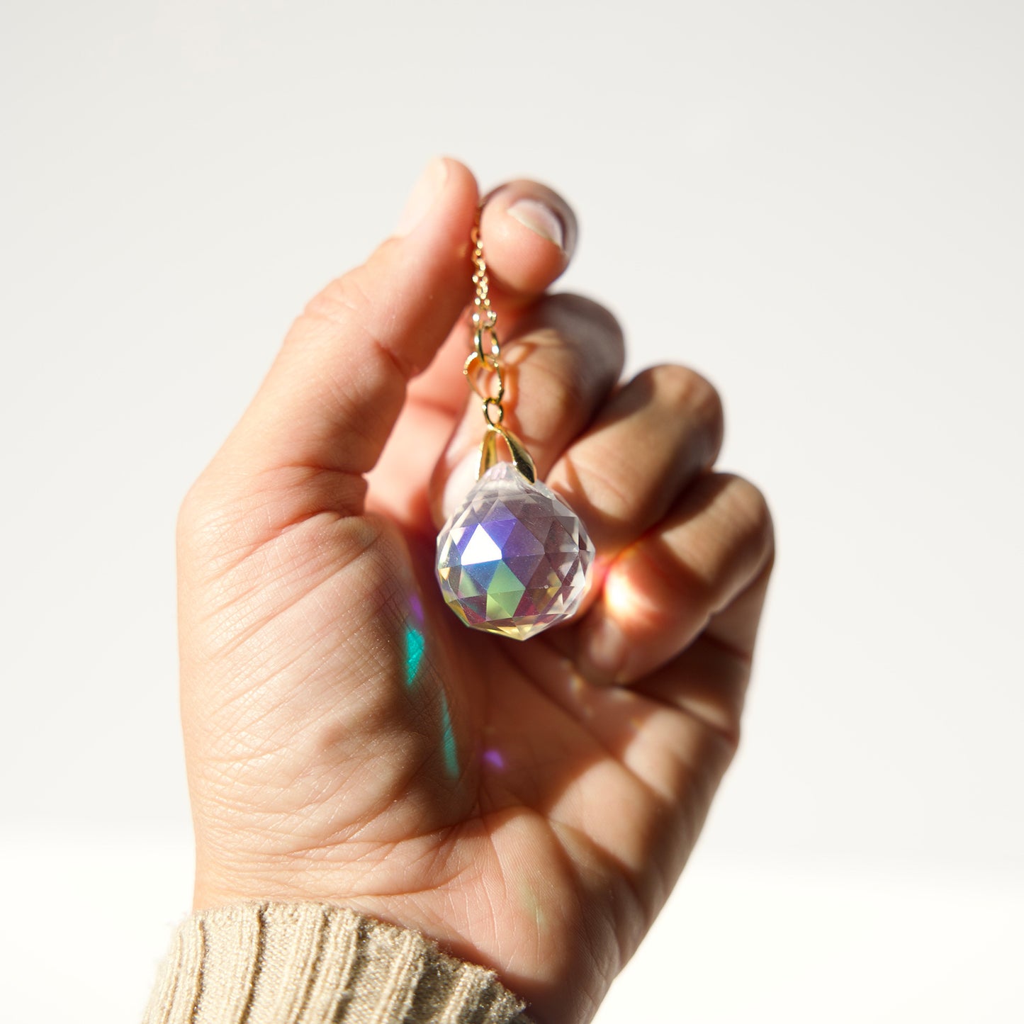Pendule avec cristal iridescent Rayonne®