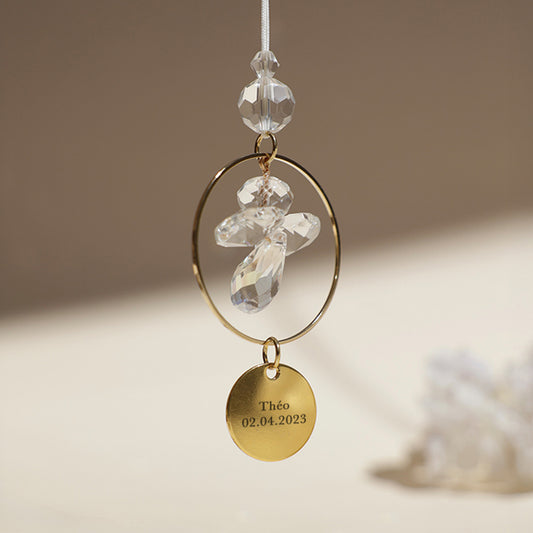 Suncatcher de naissance personnalisé avec prénom + date de naissance, fabriqué en France par Rayonne®