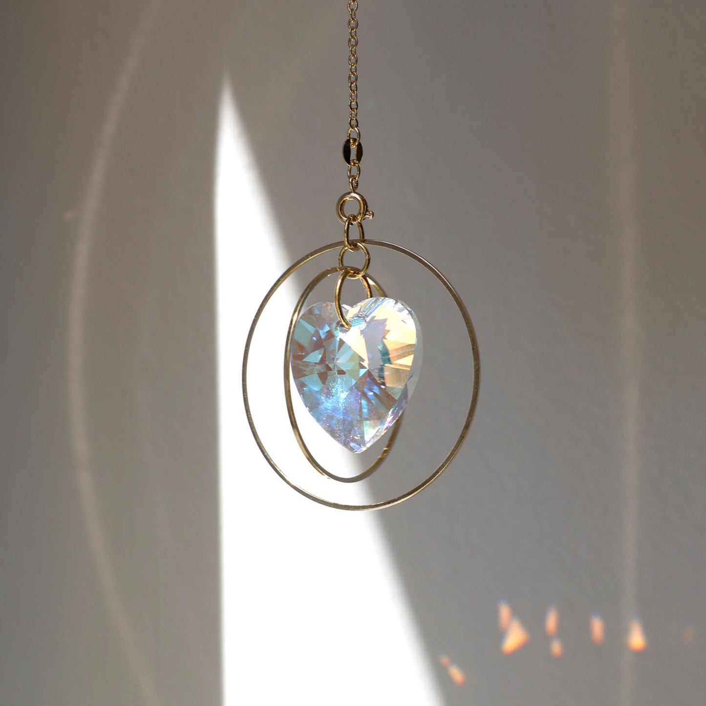 Attrape soleil avec cristal coeur de la marque Rayonne