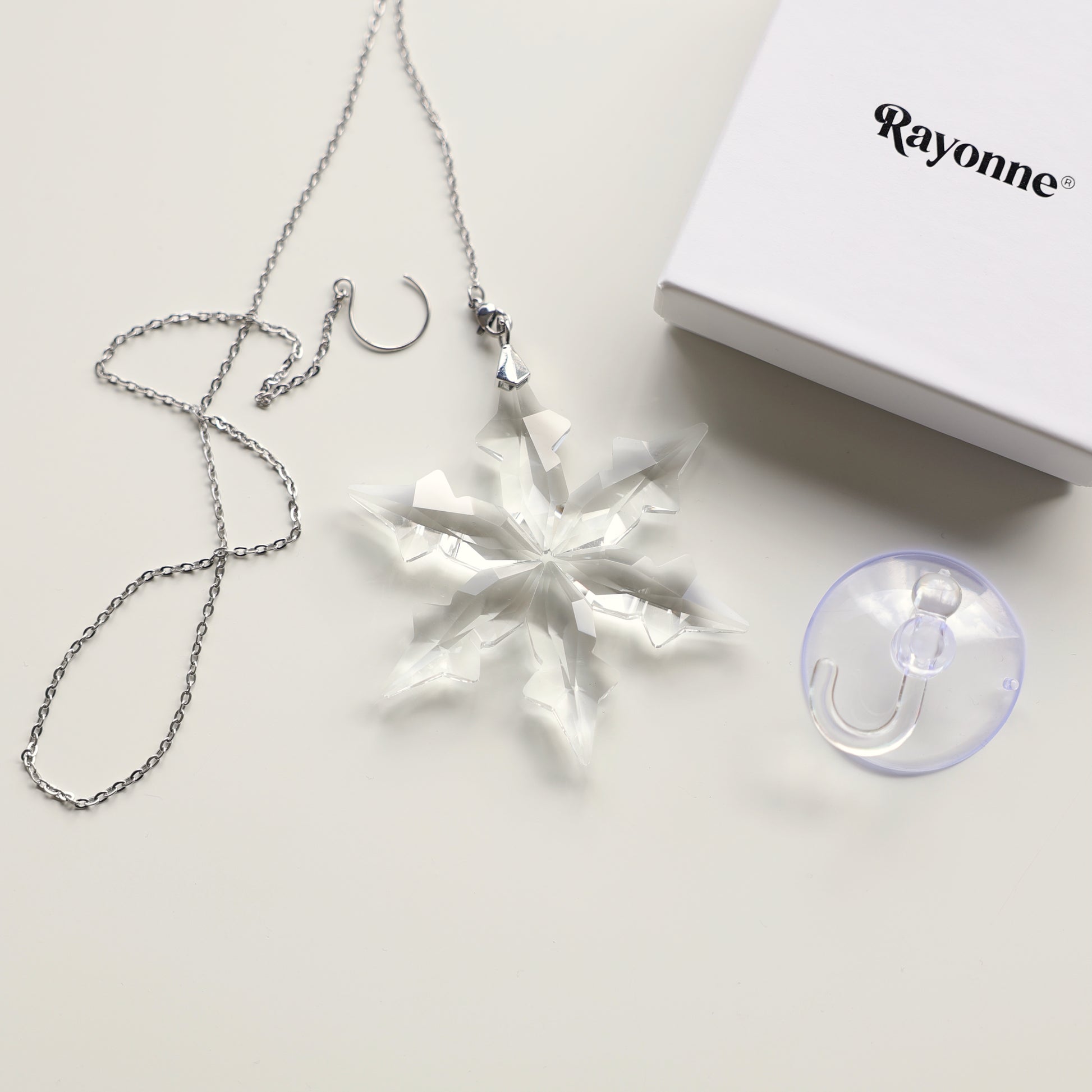 suncatcher en cristal en forme de flocon 