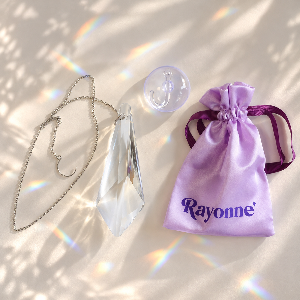 suncatcher de la marque rayonne en flatlay