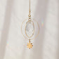 Suncatcher Rayonne avec petite fleur dorée, fabriquée en France