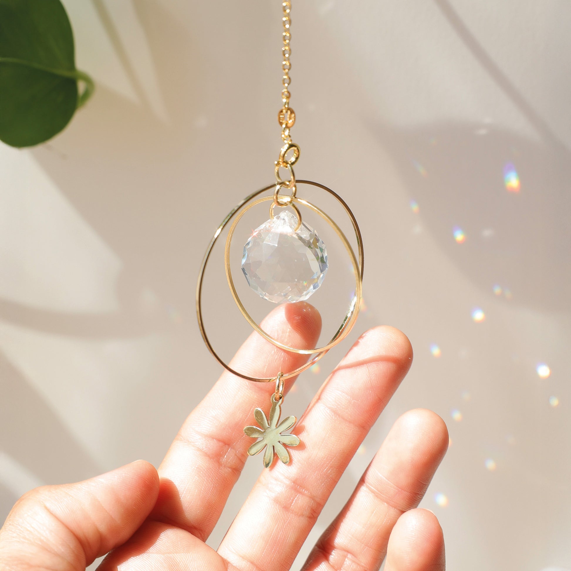 Suncatcher pour la décoration intérieure, fabriqué en France par la marque Rayonne